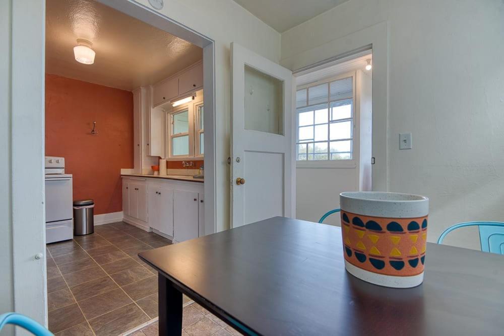 #Stayinmydistrict Heritage House Apt Coos Bay Exteriör bild
