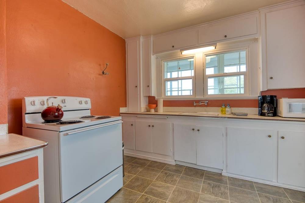 #Stayinmydistrict Heritage House Apt Coos Bay Exteriör bild